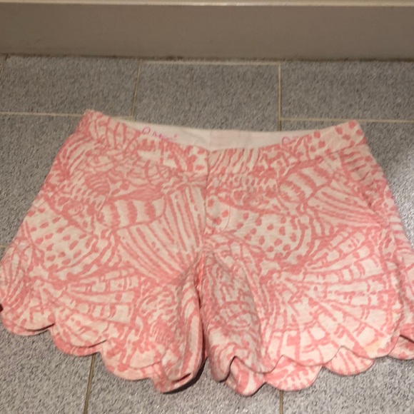 Lilly Pulitzer Pants - Lily Pulitzer butter cup shorts
